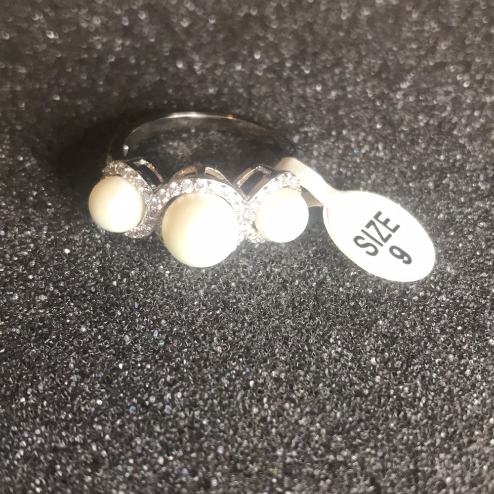 Fragrant Jewels size 9 ring